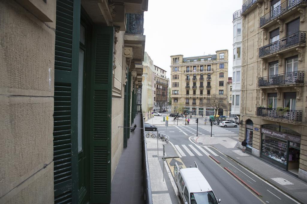 Pension Nuevas Artes Hotel San Sebastian Room photo